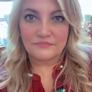 Meet your Posher, Jacqueline